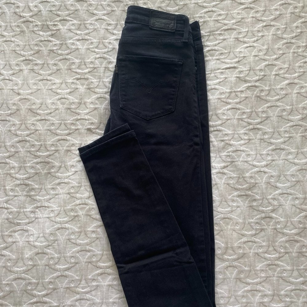 Levi's 721 High Rise Skinny Jeans